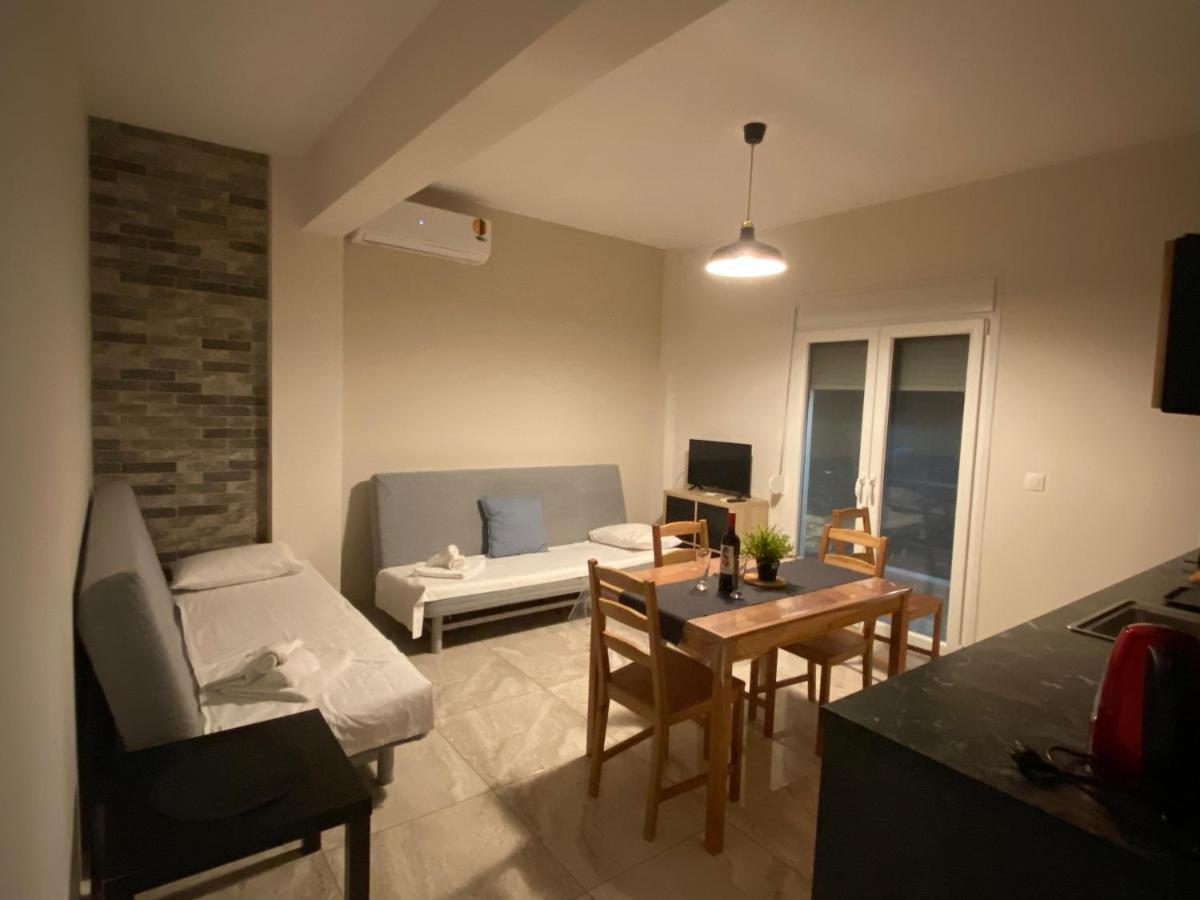 Davidana Deluxe Apartments Nea Kallikrateia Exterior photo