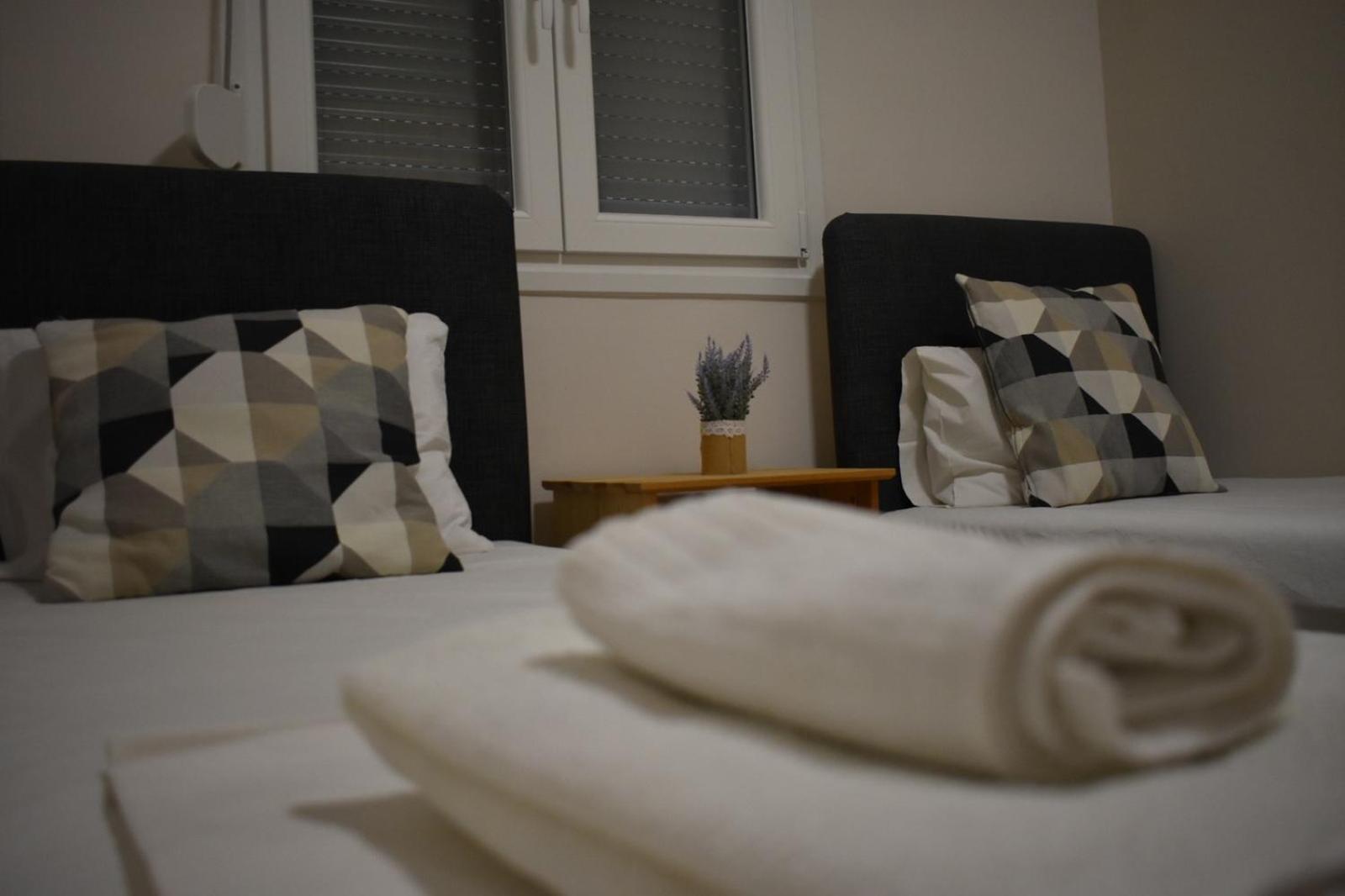 Davidana Deluxe Apartments Nea Kallikrateia Room photo